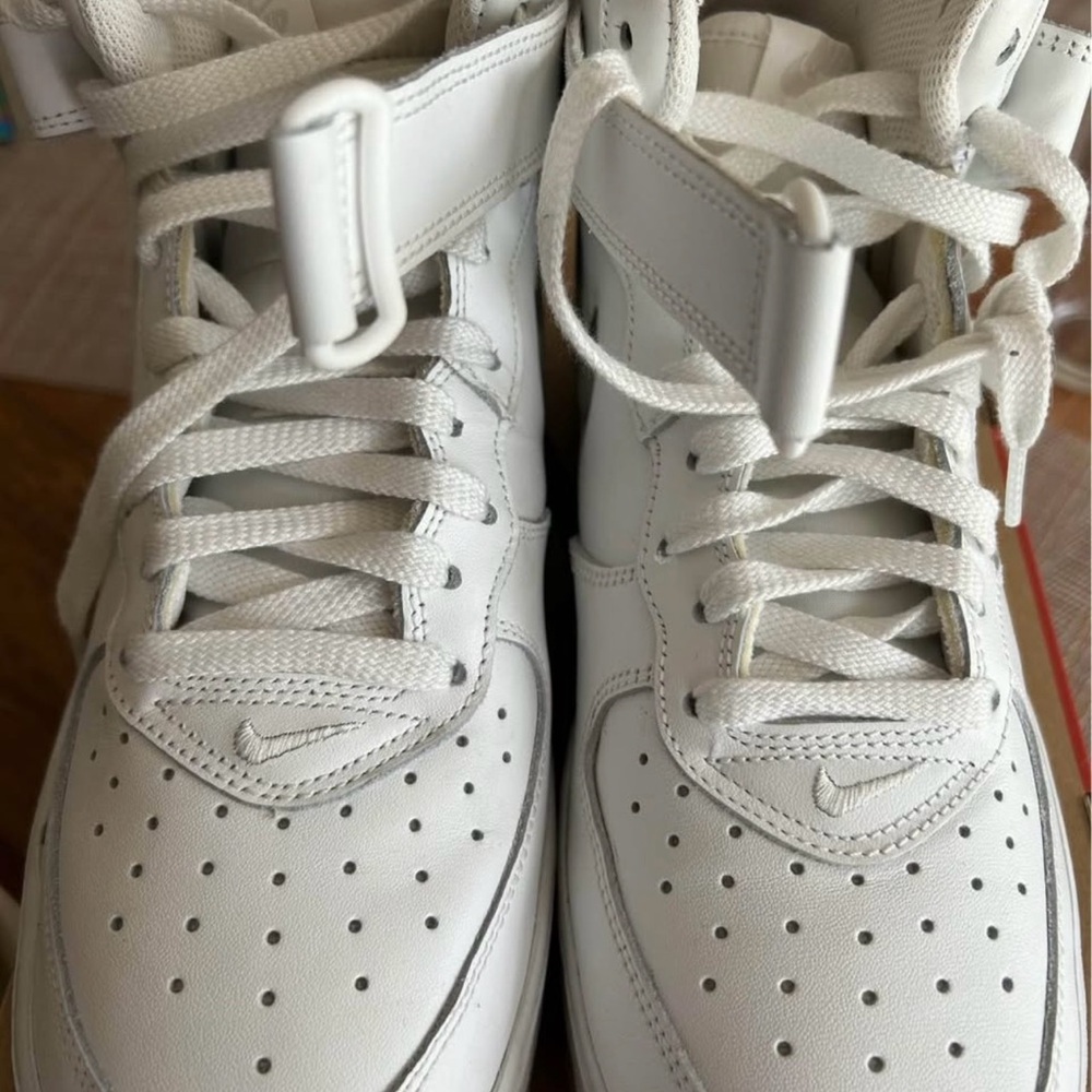 Nike Air Force One Sneakers 9.5 NWT